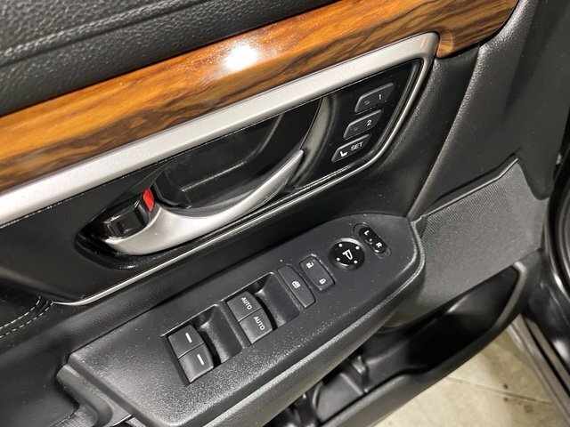 
 2020 Honda CR-V Hybrid Touring full									
