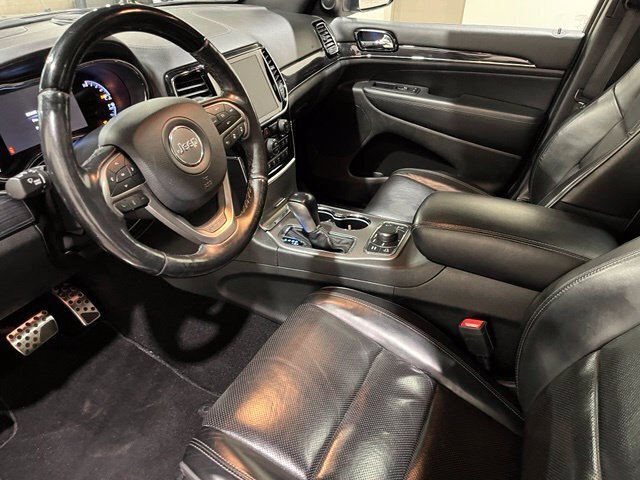 
 2020 Jeep Grand Cherokee Overland full									