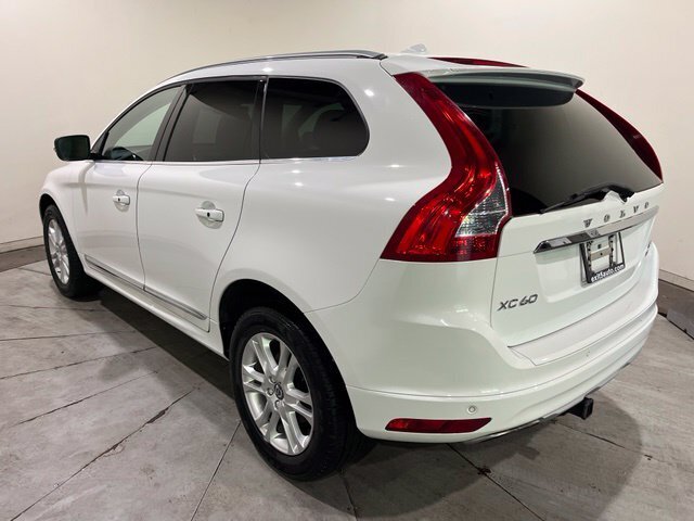 
 2016 Volvo XC60 T5 Platinum full									
