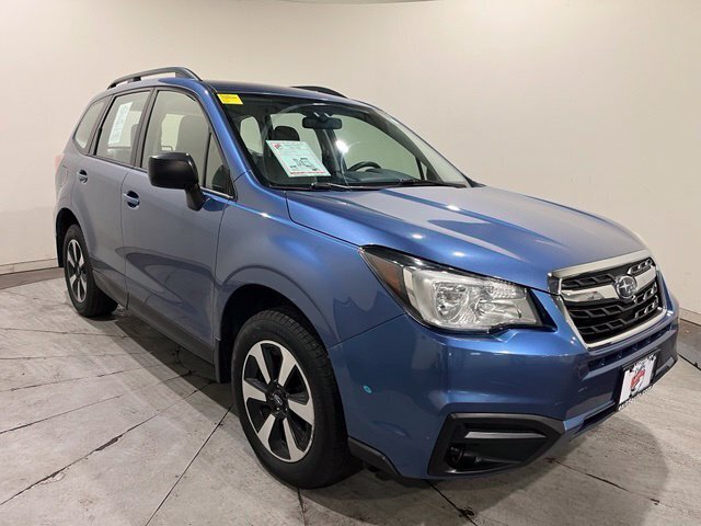 
 2017 Subaru Forester 2.5i full									