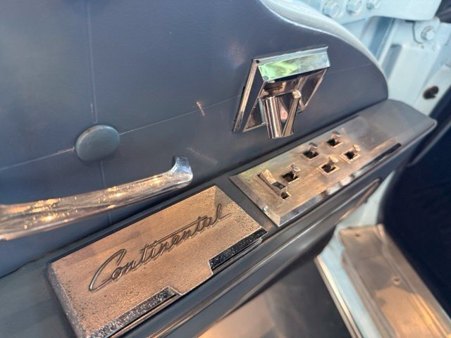 
 1958 Lincoln Continental full									