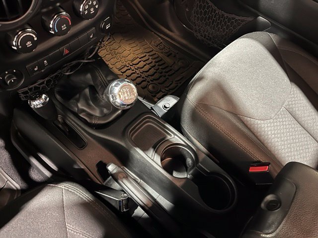
 2017 Jeep Wrangler Unlimited Sport full									