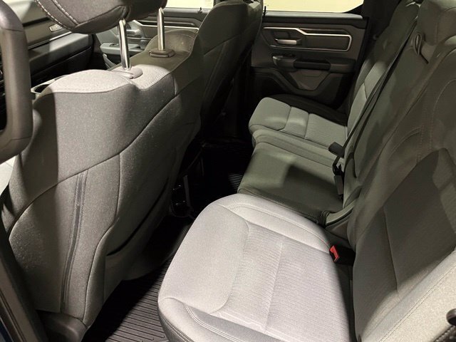 
 2021 RAM 1500 Big Horn full									