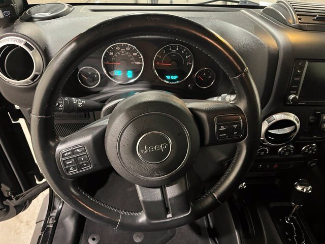 
 2015 Jeep Wrangler Unlimited Rubicon full									