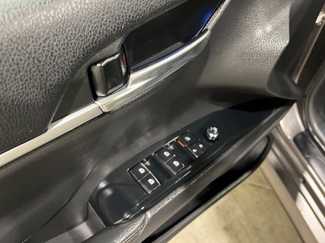 
 2020 Toyota Camry XLE full									