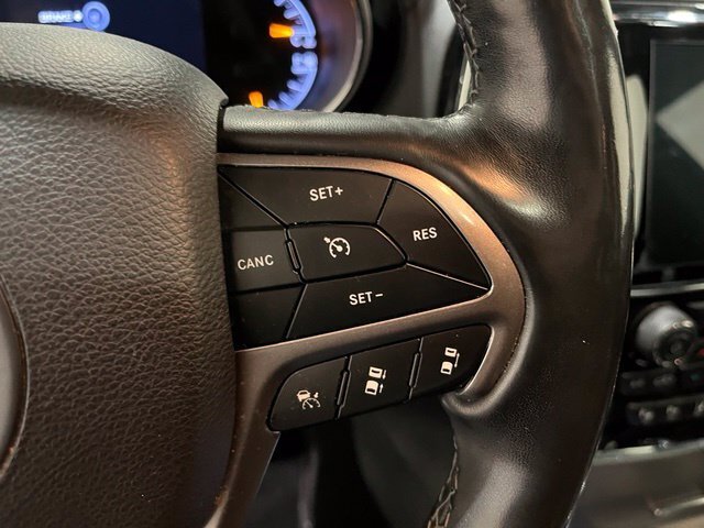 
 2020 Jeep Grand Cherokee Overland full									