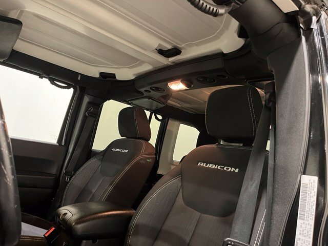 
 2015 Jeep Wrangler Unlimited Rubicon full									