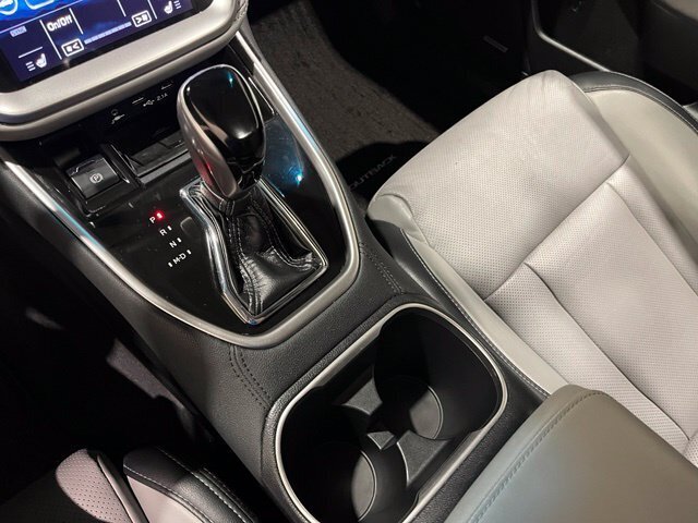 
 2020 Subaru Outback Limited XT full									