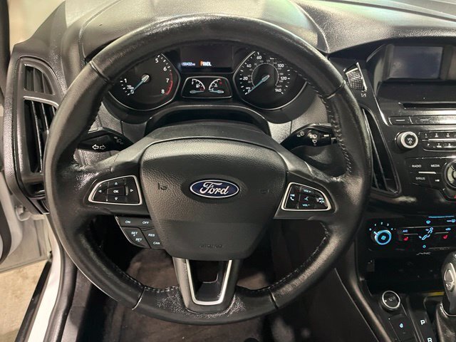 
 2017 Ford Focus SE full									