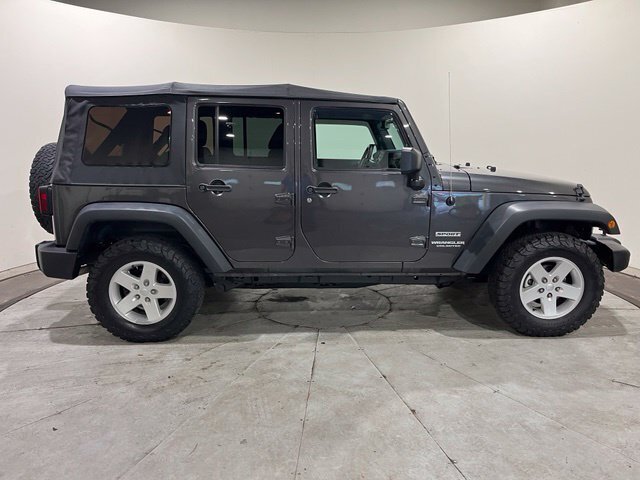 
 2017 Jeep Wrangler Unlimited Sport full									
