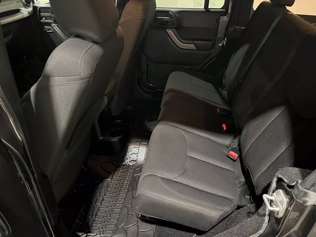 
 2017 Jeep Wrangler Unlimited Sport full									
