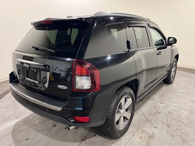 
 2017 Jeep Compass Latitude full									