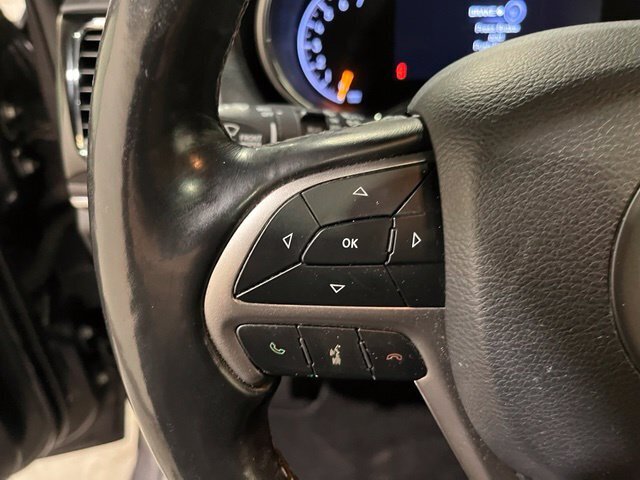 
 2020 Jeep Grand Cherokee Overland full									