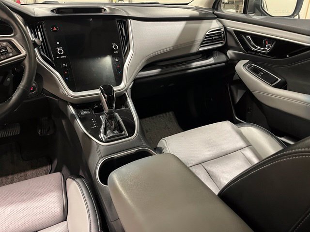 
 2020 Subaru Outback Limited XT full									