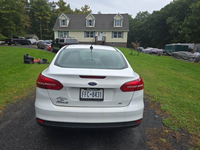 
 2017 Ford Focus SE full									