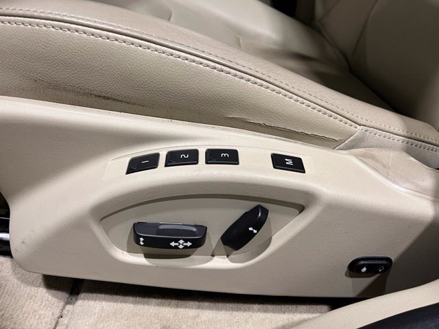 
 2016 Volvo XC60 T5 Platinum full									