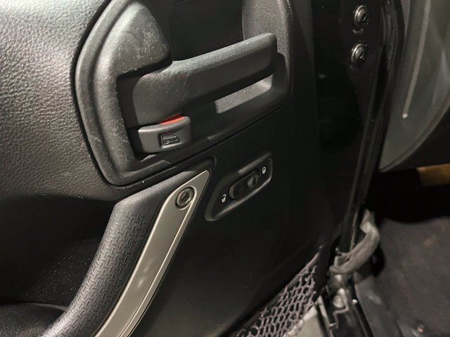 
 2015 Jeep Wrangler Unlimited Rubicon full									