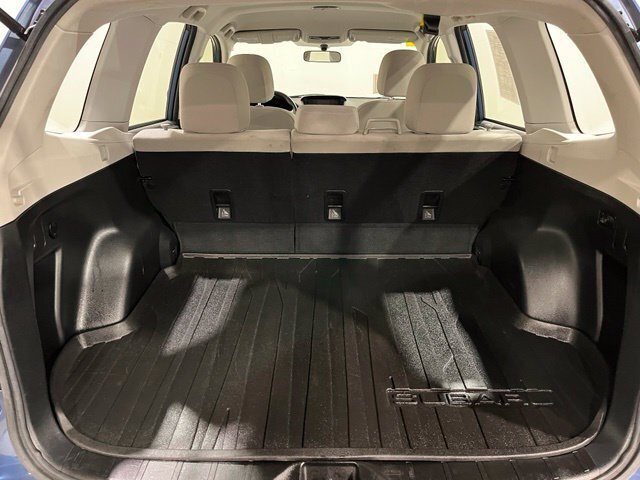 
 2017 Subaru Forester 2.5i full									