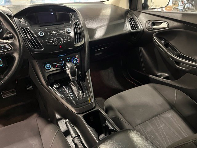 
 2017 Ford Focus SE full									