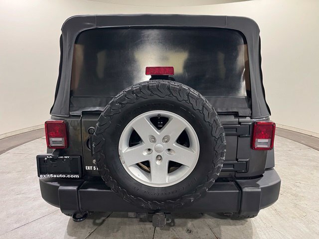 
 2017 Jeep Wrangler Unlimited Sport full									