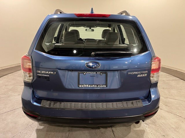 
 2017 Subaru Forester 2.5i full									