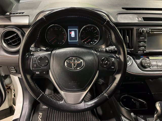 
 2016 Toyota RAV4 SE full									