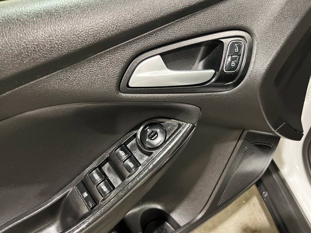 
 2017 Ford Focus SE full									