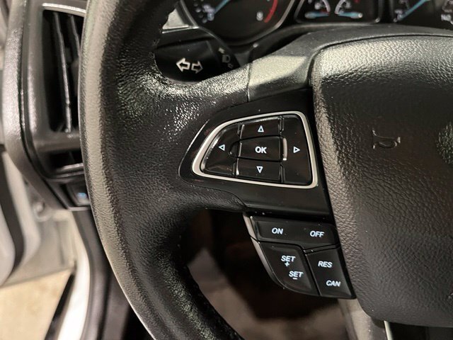 
 2017 Ford Focus SE full									