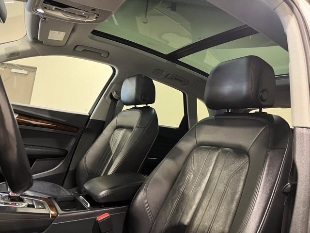 
 2018 Audi Q5 2.0T Premium Plus quattro full									