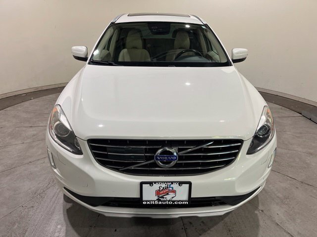 
 2016 Volvo XC60 T5 Platinum full									