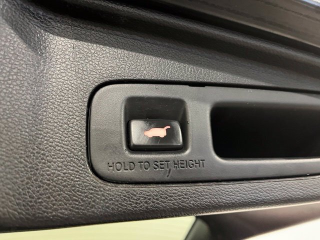 
 2020 Honda CR-V Hybrid Touring full									