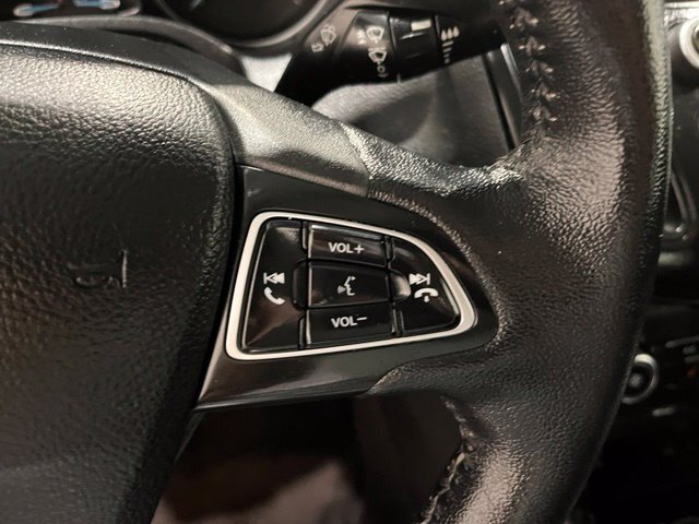 
 2017 Ford Focus SE full									