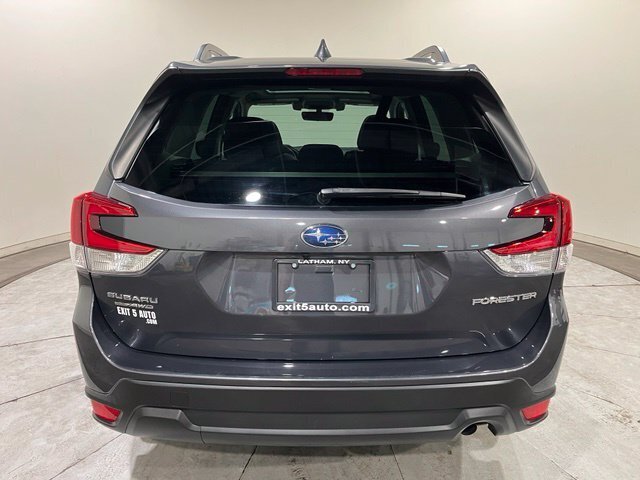 
 2021 Subaru Forester Premium full									