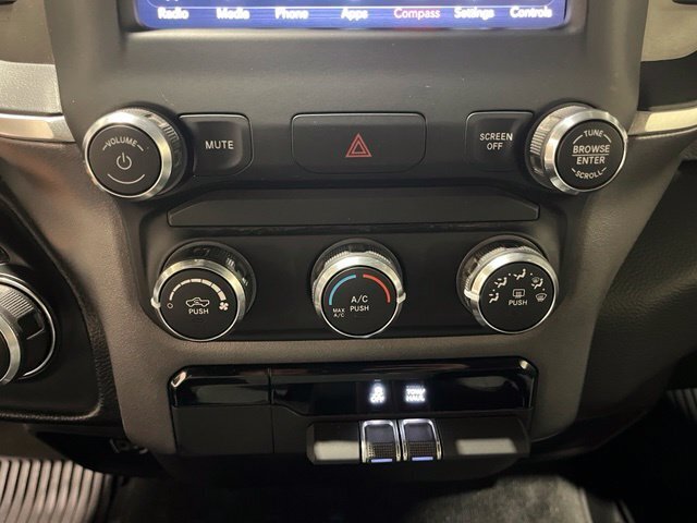 
 2021 RAM 1500 Big Horn full									