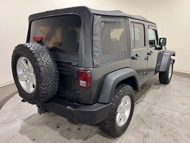 
 2017 Jeep Wrangler Unlimited Sport full									