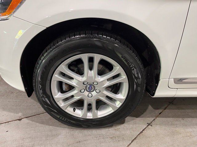 
 2016 Volvo XC60 T5 Platinum full									