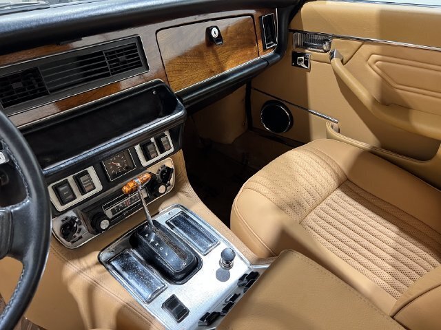 
 1976 Jaguar XJ6C XJ6C full									