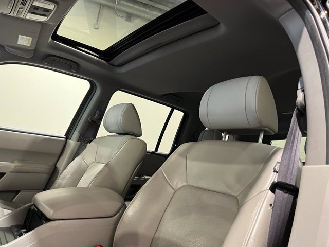 
 2015 Honda Pilot EX-L full									