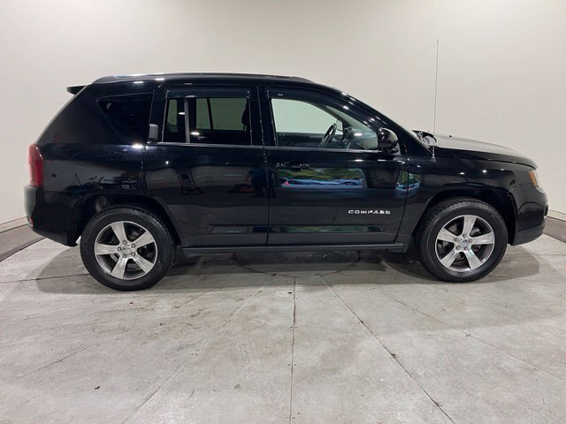 
 2017 Jeep Compass Latitude full									