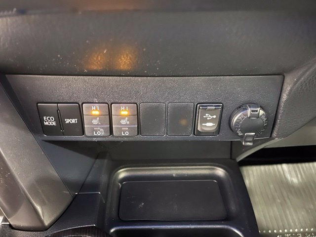 
 2016 Toyota RAV4 SE full									
