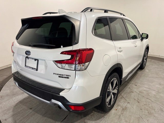 
 2021 Subaru Forester Touring full									