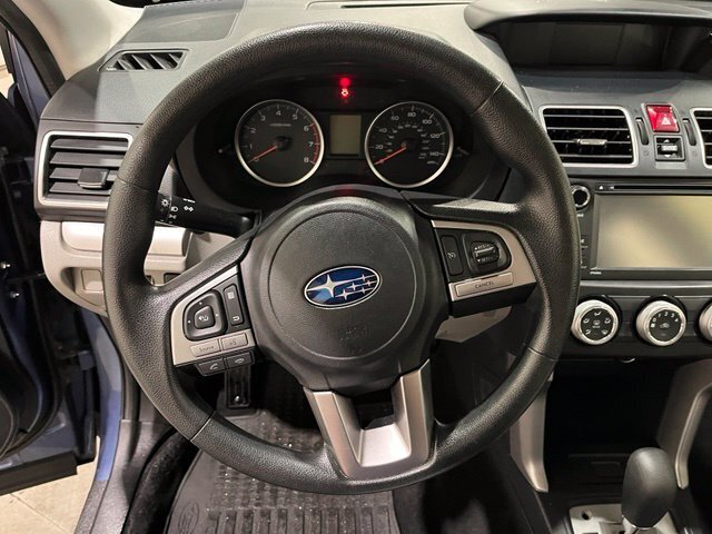 
 2017 Subaru Forester 2.5i full									