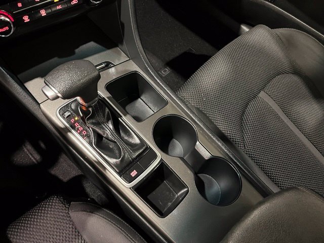
 2019 Kia Optima LX full									