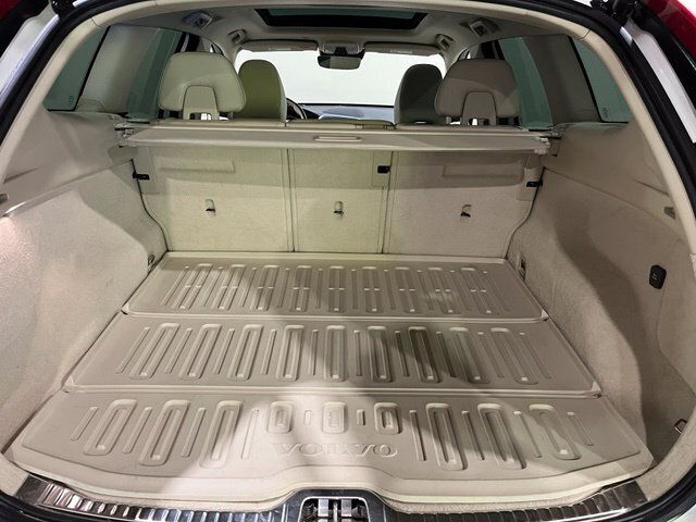 
 2016 Volvo XC60 T5 Platinum full									