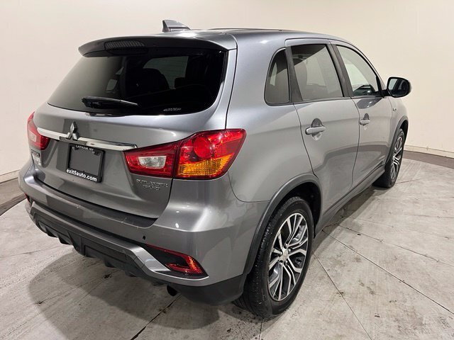 
 2018 Mitsubishi Outlander Sport 2.0 ES full									